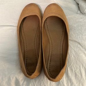 Frye Carson Flats